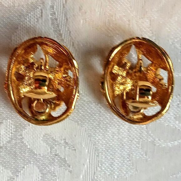 Vintage Pink Enamel Seed Pearl Gold Clip Earrings - Picture 6 of 6